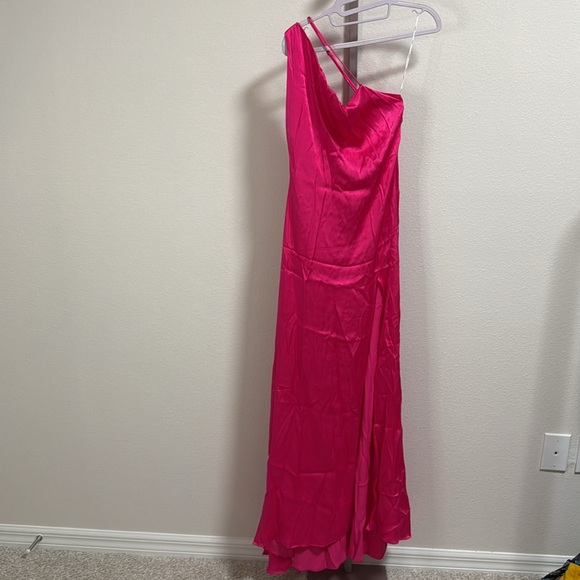 NWT Elliatt Belmont Dress in Fuchsia Pink - Picture 6 of 16